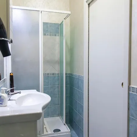 Nicoleta לינה וארוחת בוקר 3*