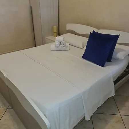 Nicoleta לינה וארוחת בוקר רומא