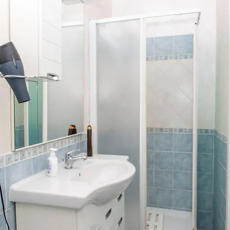 Bed and breakfast Nicoleta 3*